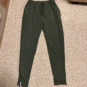 Men’s Green Alphalete Joggers- Sz Medium 🐺